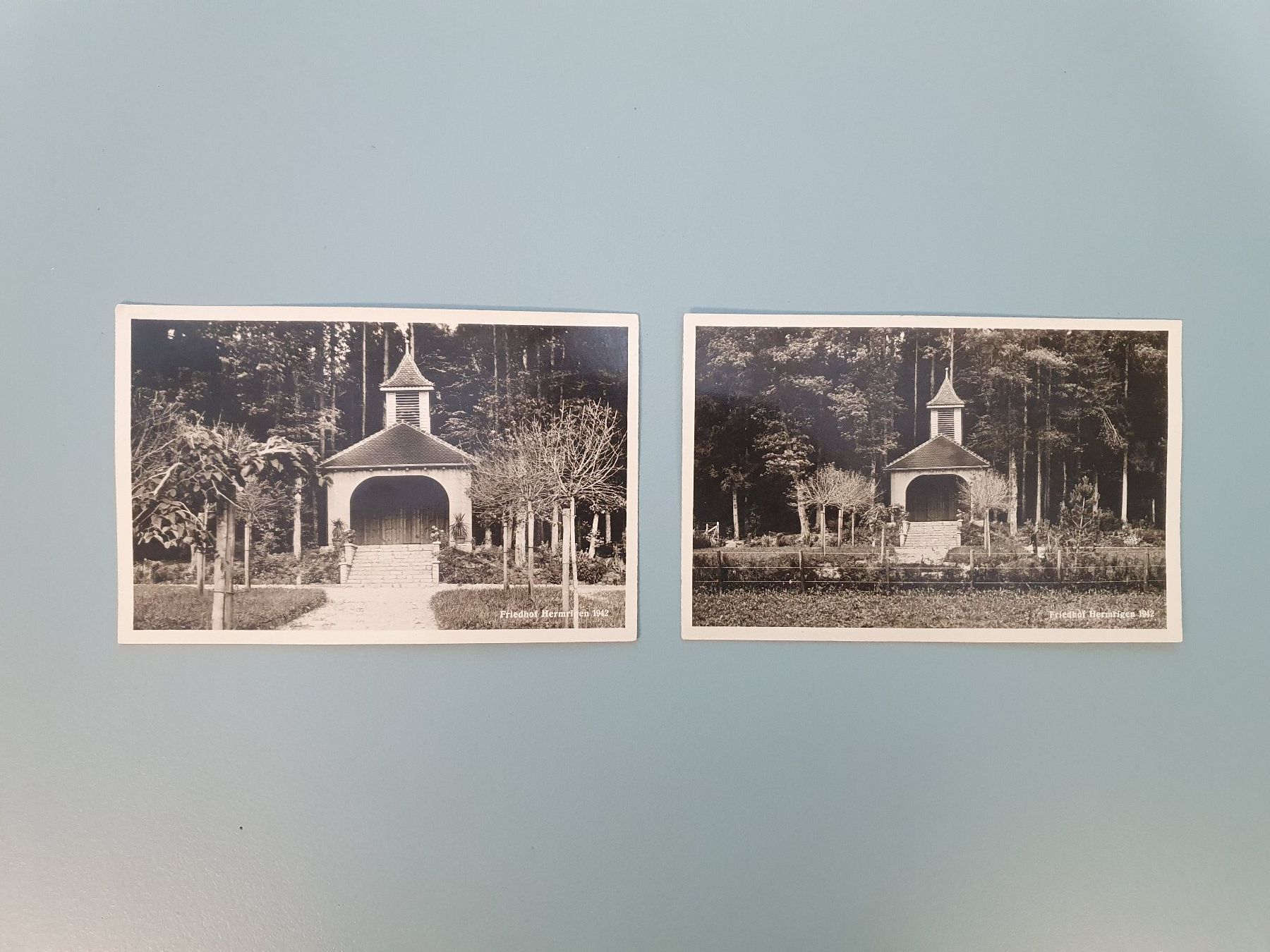 Cartes postales: 2 Postkarten, Ansichtskarten FRIEDHOF HERMRIGEN 1942 – Neuf (Voir description) à Aegerten par taxidermo