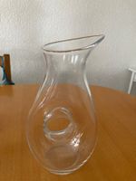 Dekorative Glaskaraffe  mit Loch