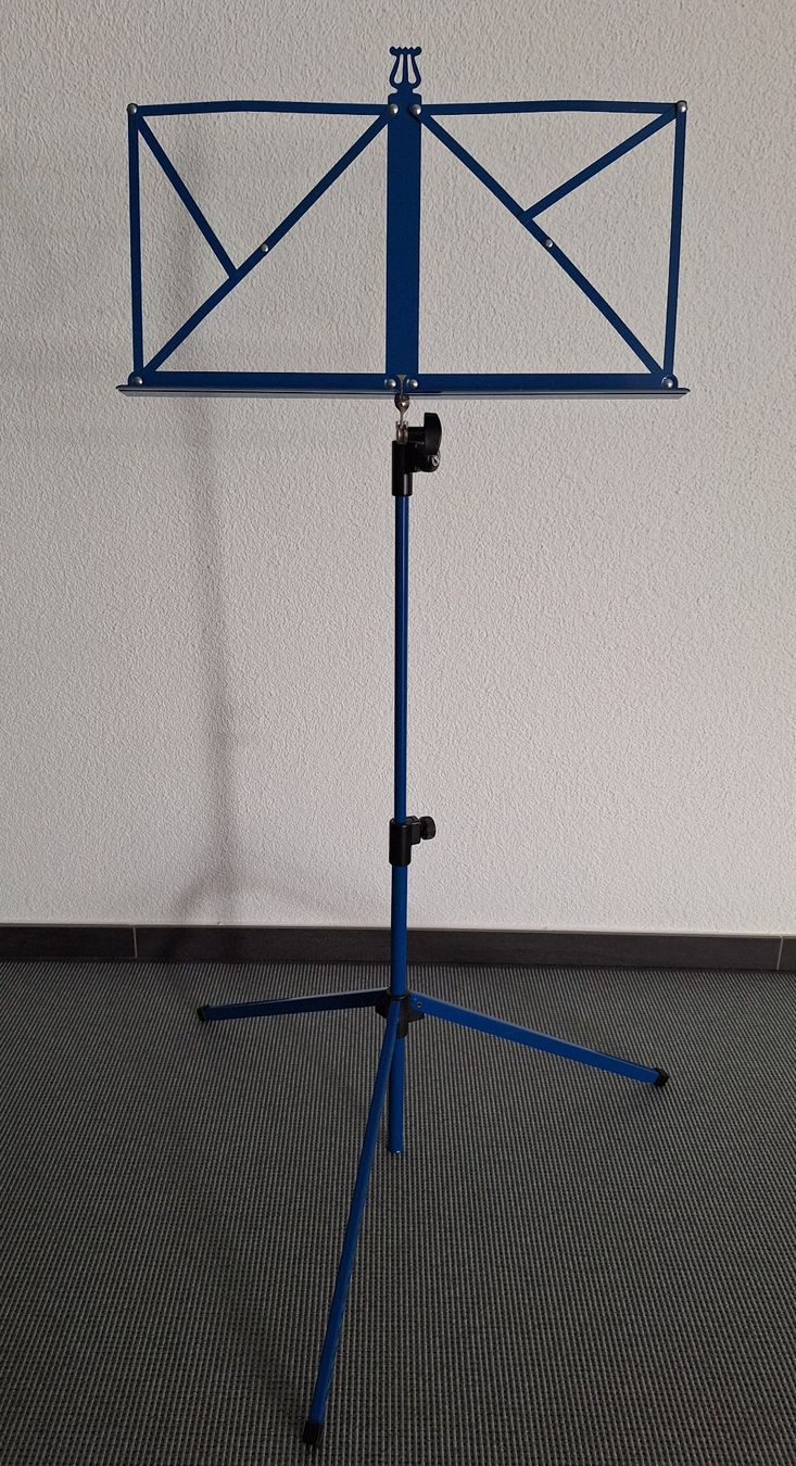 König & Meyer Instrumenten-& Notenständer: Notenständer blau – Gebraucht aus Aarwangen von aarwangen_4912