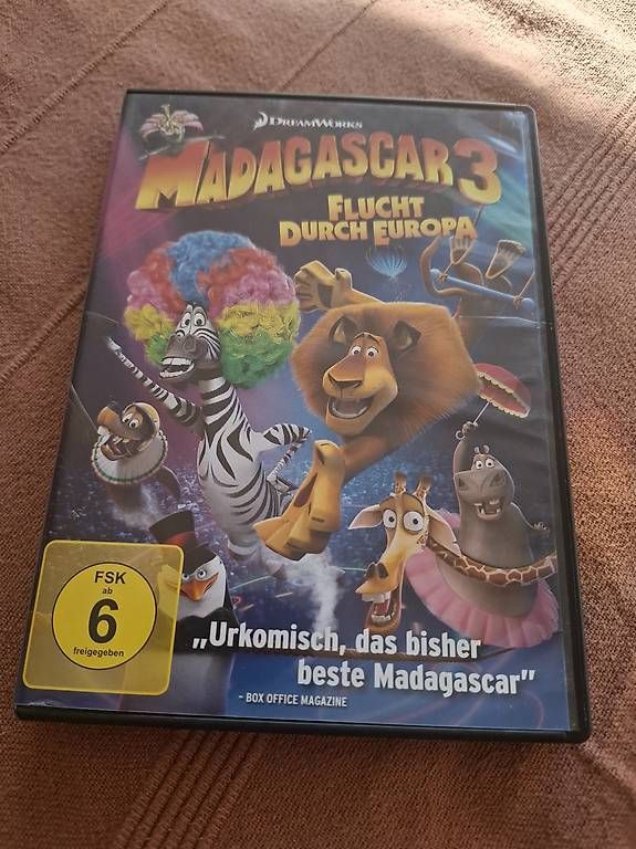 Tutti i DVDs: Madagascar 3 Flucht durch Europa – Usato da Pfäffikon SZ venduto da yello13