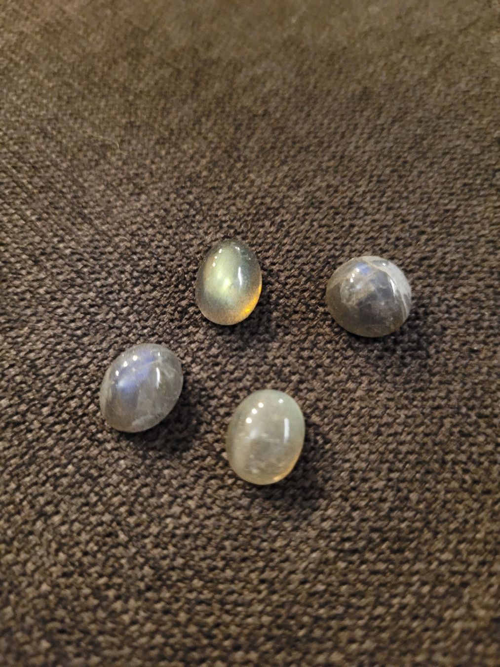 Pietre preziose: 4 Labradorit Cabochon – Nuovo (secondo la descrizione) da St. Gallenkappel venduto da mytimes