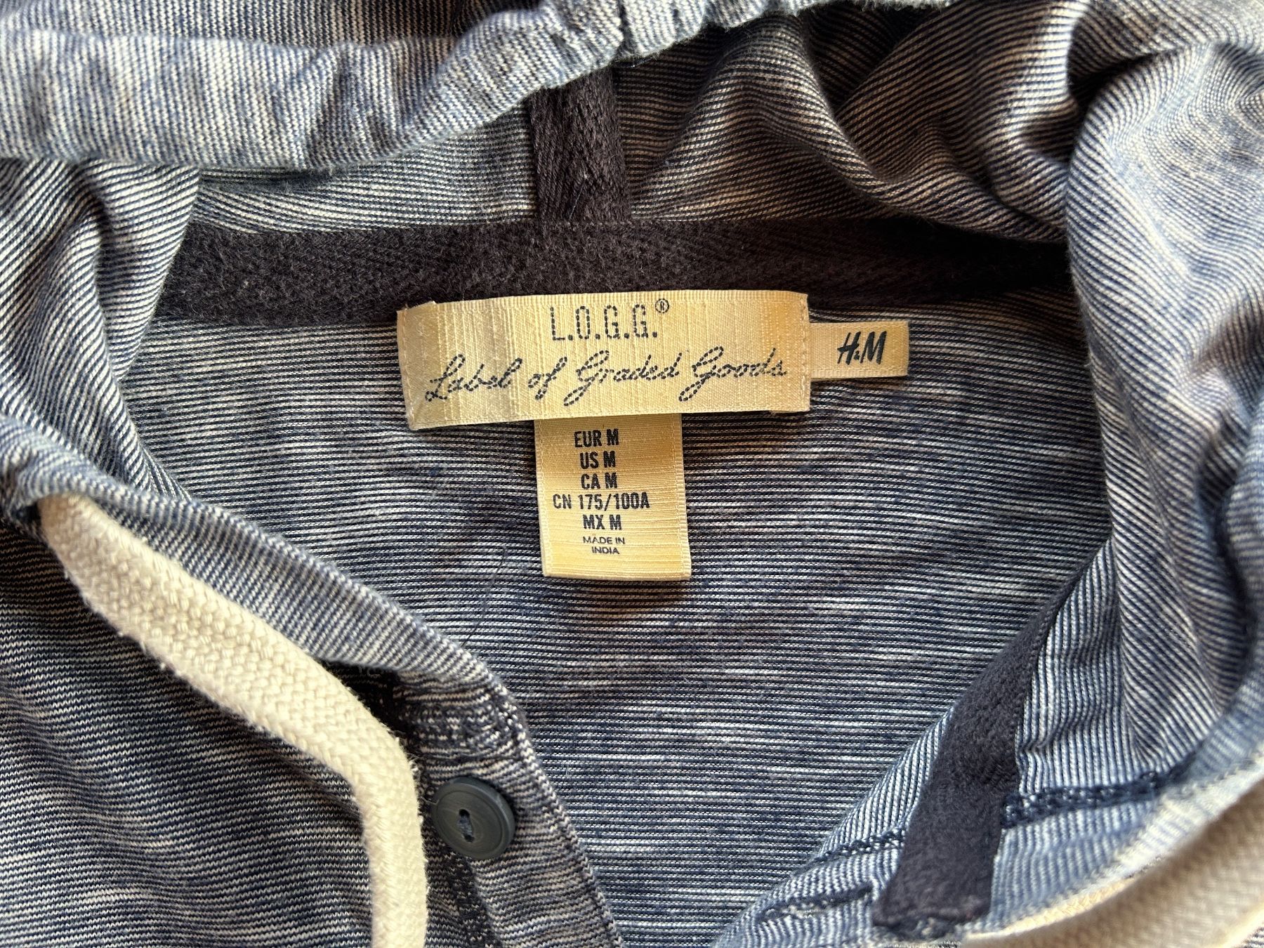 H&M Maglioni & Felpe: Blau/grau melierter Kapuzenpullover Grösse M – Usato da Grosswangen venduto da che_gr 1