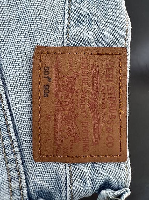 Levi's Jeans: Jeans Levi's 501 – Gebraucht aus Mendrisio von def_vgy6 3