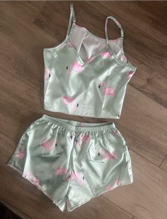 Top und Shorts ungetragen Grösse S