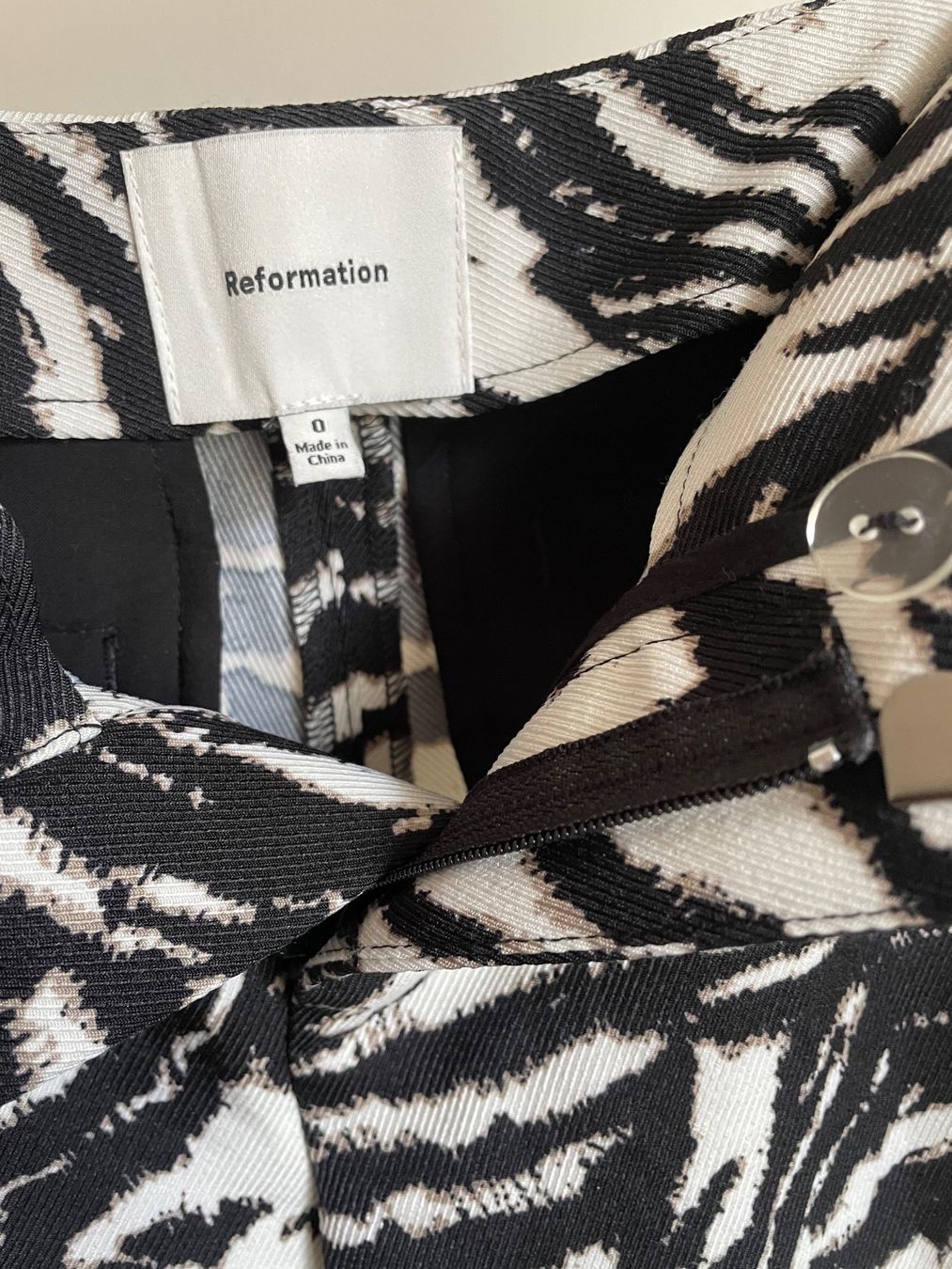 Reformation Hosen: 🦓 Reformation Vida Low Rise Pant US Size 0 – Gebraucht aus Zürich von hol_bc6v 4