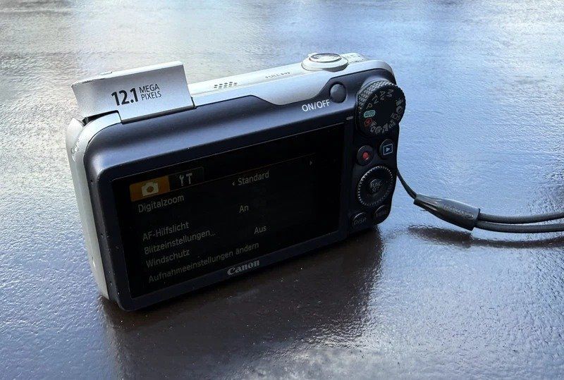Canon Fotocamera: Canon PowerShot SX220 HS 12.1 MP – Usato da Reinach BL venduto da colmarer 2