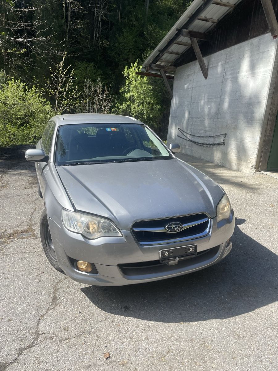 Subaru Automobili: Subaru Legacy Kombi 2.0 R – Usato da Achseten venduto da luc_wq98