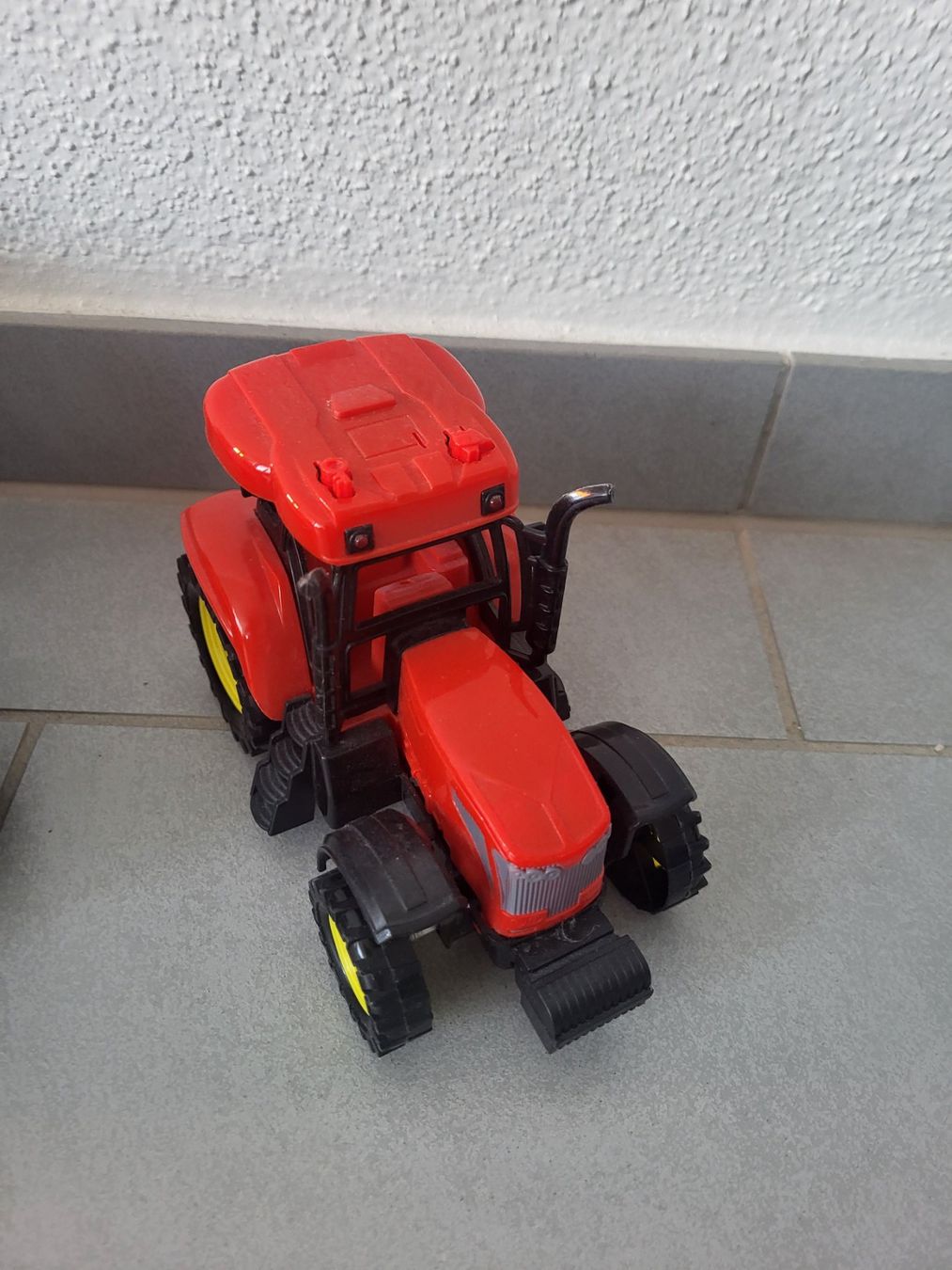 Giocattoli: Div Autos: Schulbus Transformer Krankenwagen Traktor – Usato da Boswil venduto da i12i 4