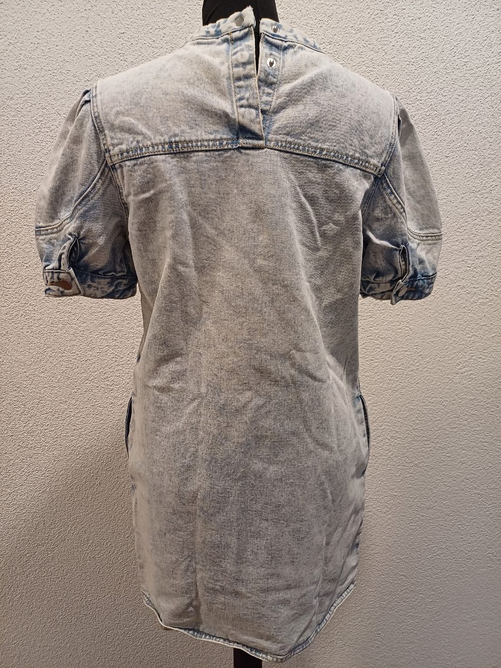 Vestiti: Edited Jeans Kleid, hellblau, Gr. 36 – Nuovo (secondo la descrizione) da Winterthur venduto da Smily-_- 2