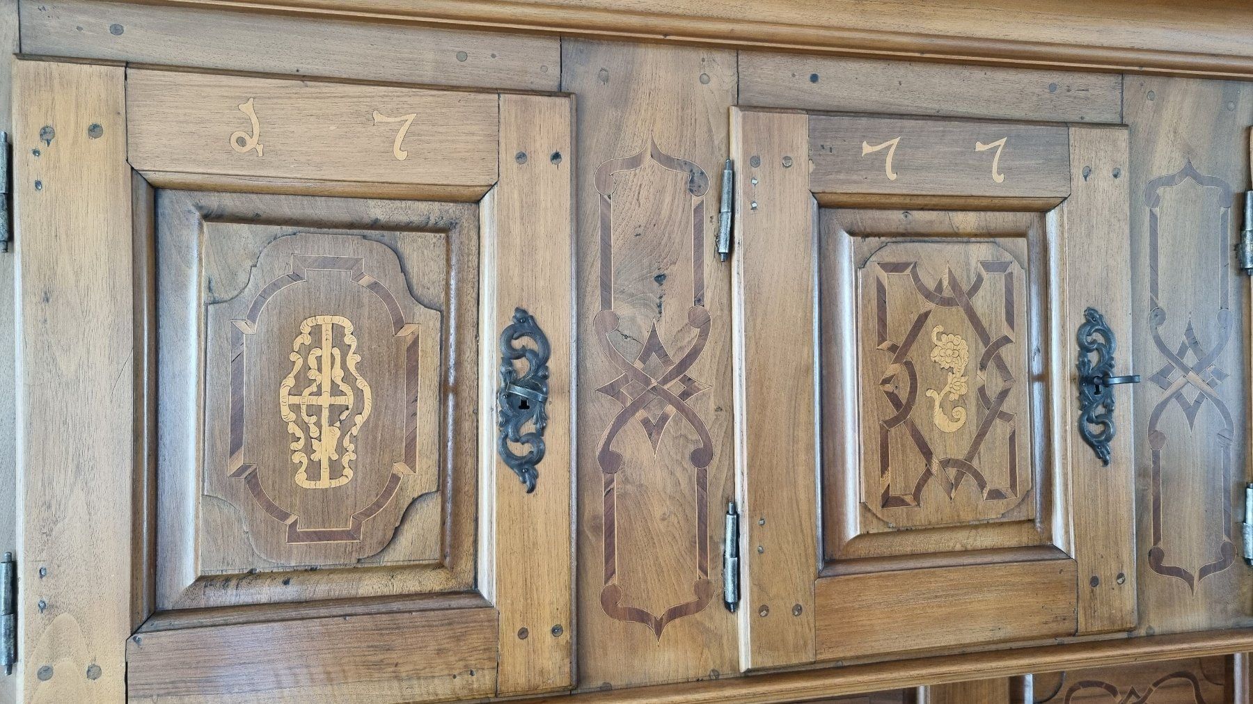 Credenze: Splendide buffet ancien de 1777 de Suisse centrale – Usato da Lausanne venduto da bleu-ciel11 5