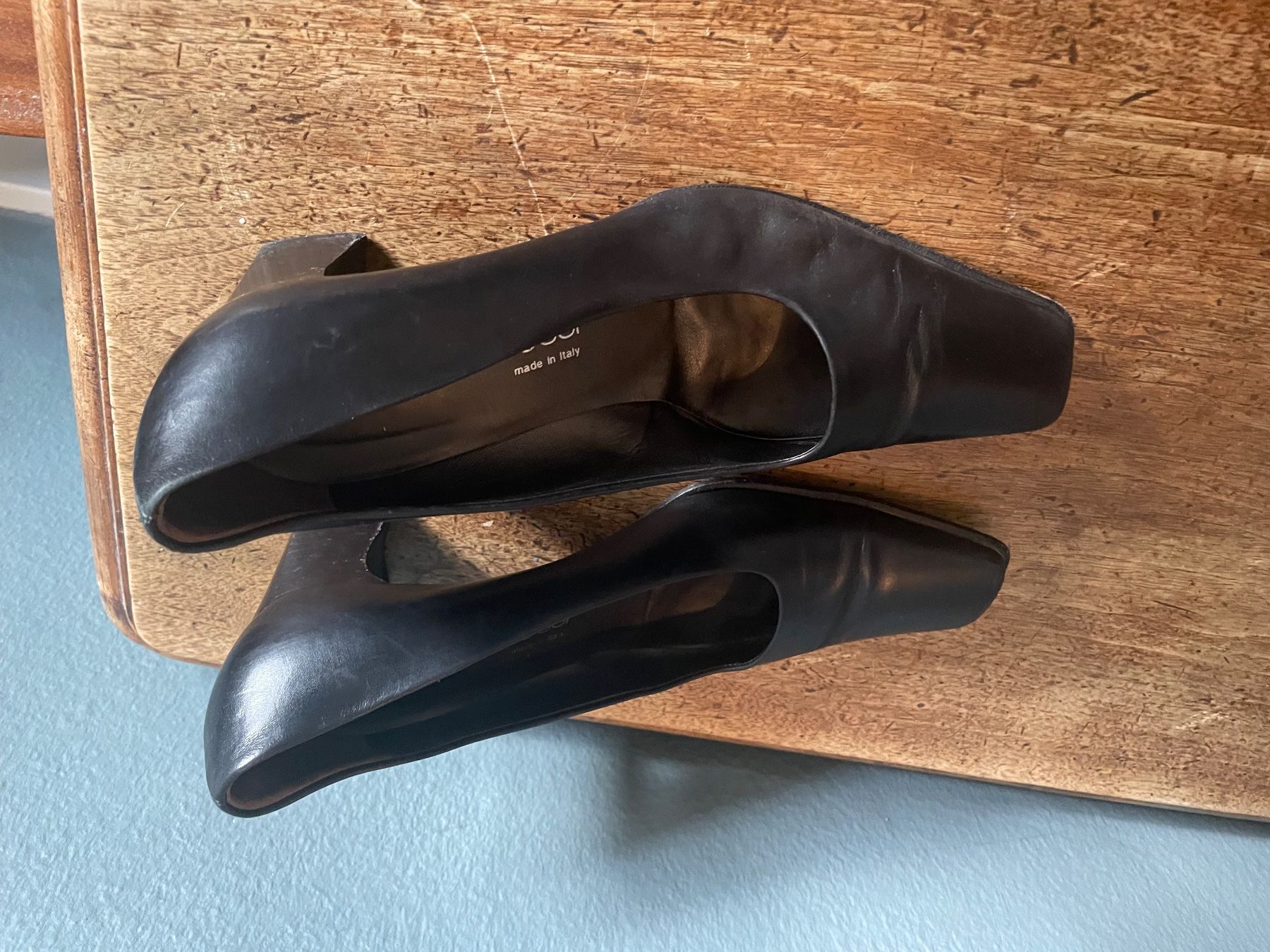 Sergio Rossi Scarpe da donna: Sergio Rossi schwarze klassische Pumps 39 – Usato da Bern venduto da Rigoler 2