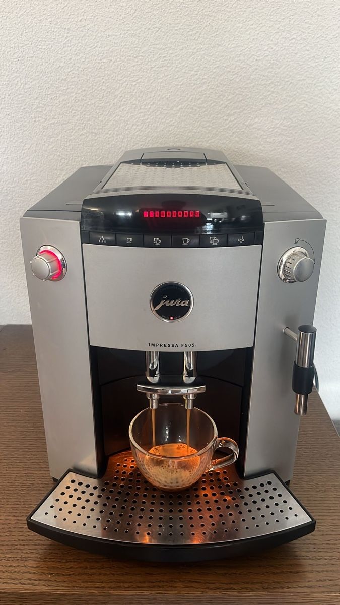 Jura Macchine per caffè & Macchine per espresso: Jura F505 – Usato da Root venduto da HHParts