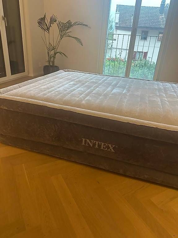 Materassi: INTEX Luftmatratze – Usato da Aarburg venduto da DonjetaK 1