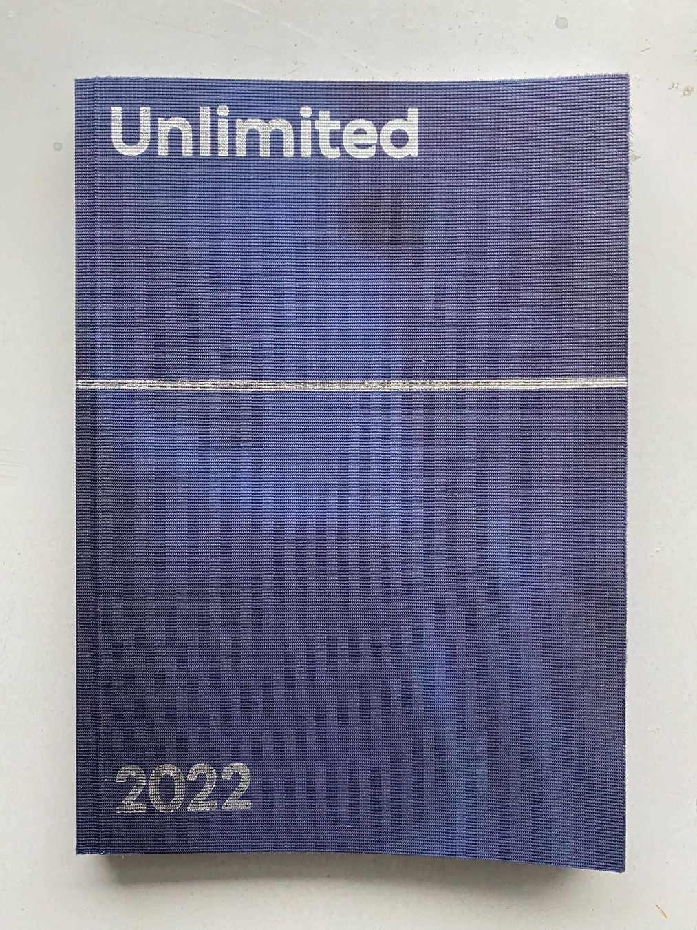 Bücher: ART BASEL 2022  unlimited Katalog – Gebraucht aus Zürich von lesgarcons