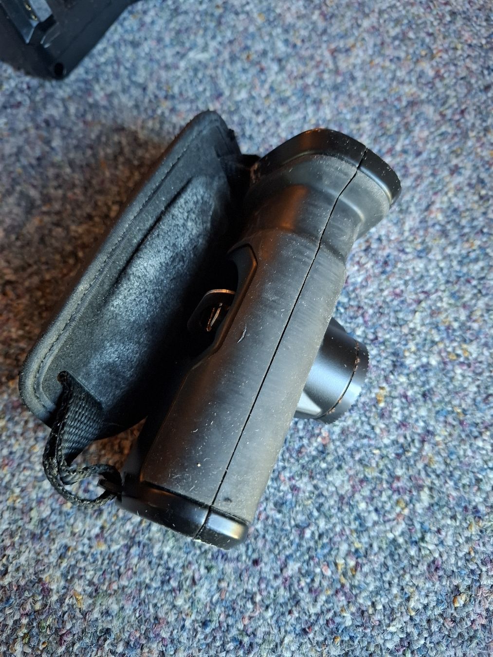 Blackmagic Videocamere: Blackmagic URSA Mini Camera Design Handgrip gebraucht – Usato da Windisch venduto da SamTheCam 3