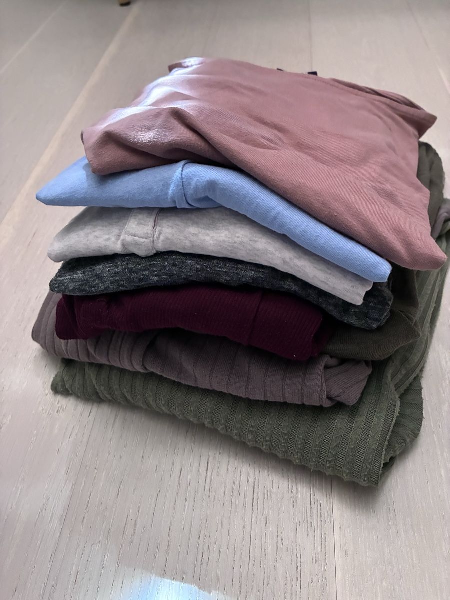 Lotti di vestiti: 8 Damen Basic Oberteile diverse Marken Grösse S/M – Usato da Lostorf venduto da kroeste