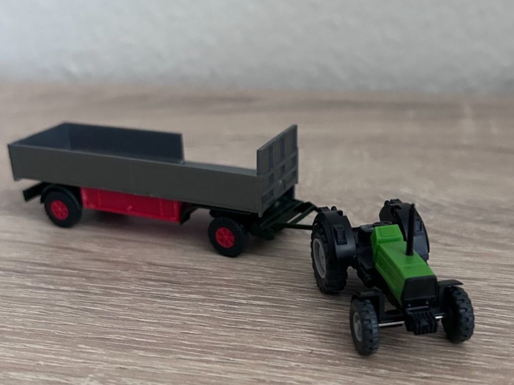 Wiking Modellini d'auto: Wiking Traktor mit Anhänger – Usato da Goldach venduto da Manyro55 2