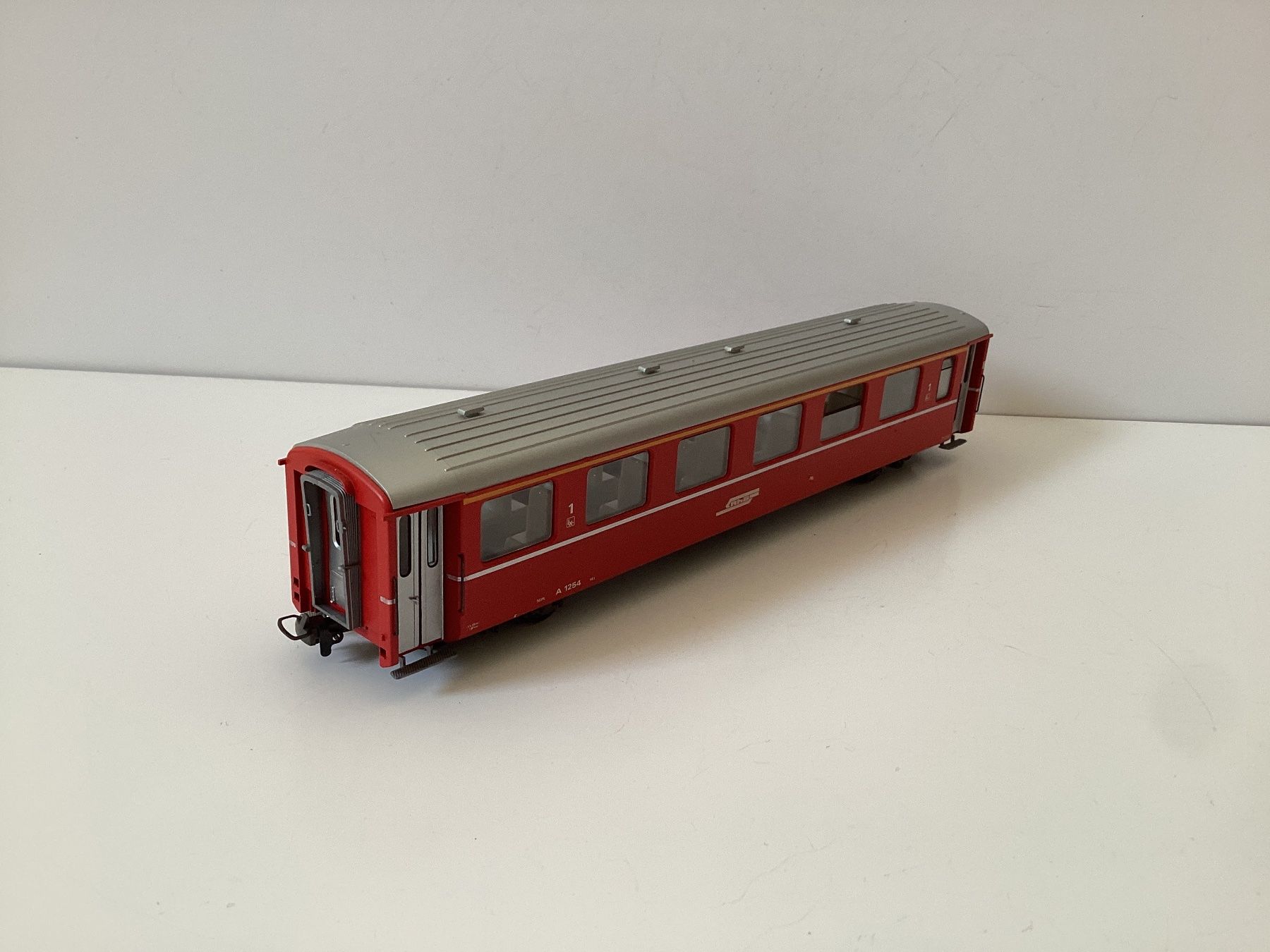 Bemo Modellini di ferrovie: Bemo Personenwagen RhB 1:87 H0m – Usato da Effretikon venduto da simtek_de 1