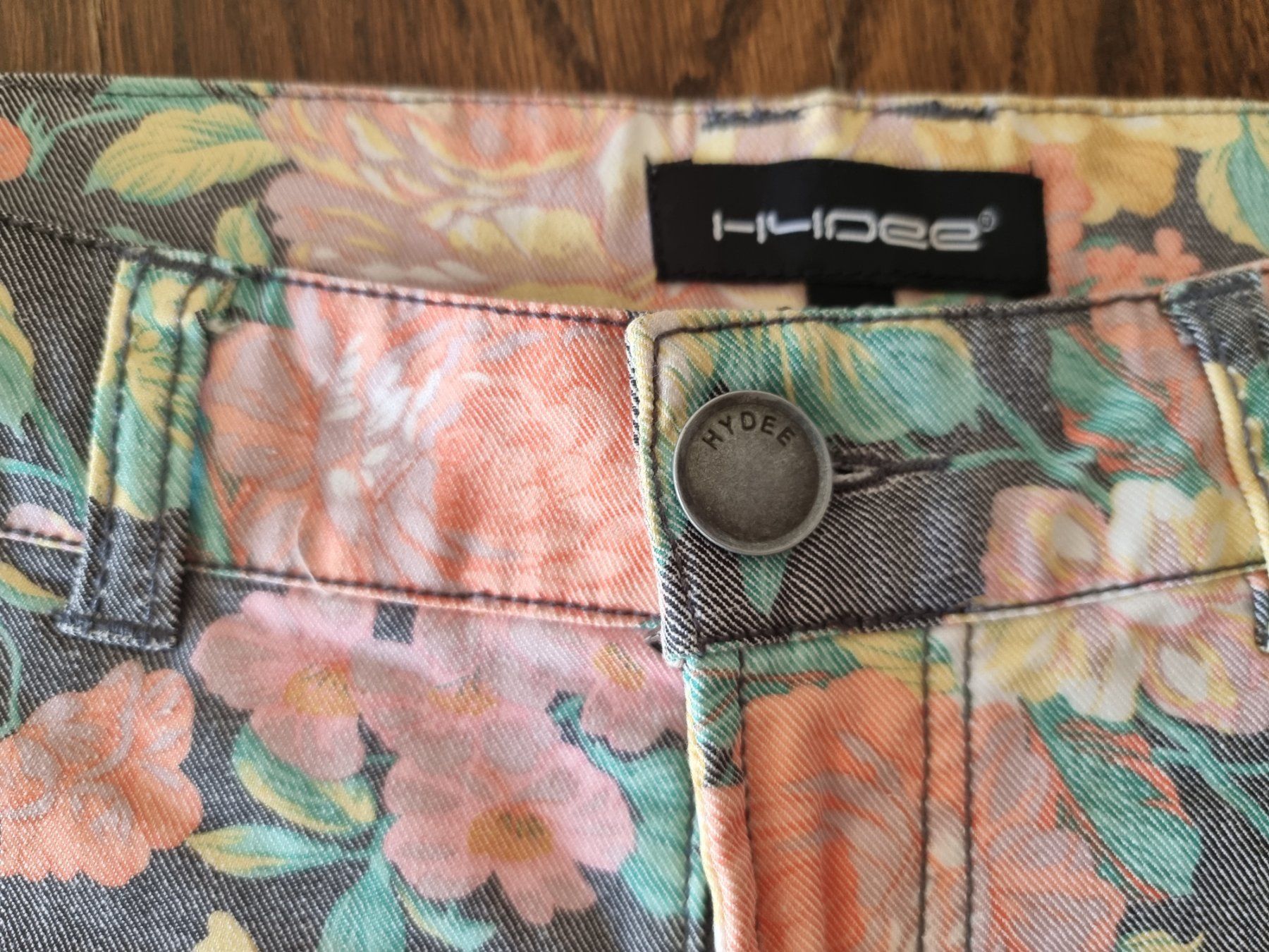 Hosen: Shorts Gr.36 – Gebraucht aus Interlaken von NataliiaS 2