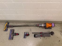 Dyson V12 slim absolut Handstaubsauger mit Zubehör