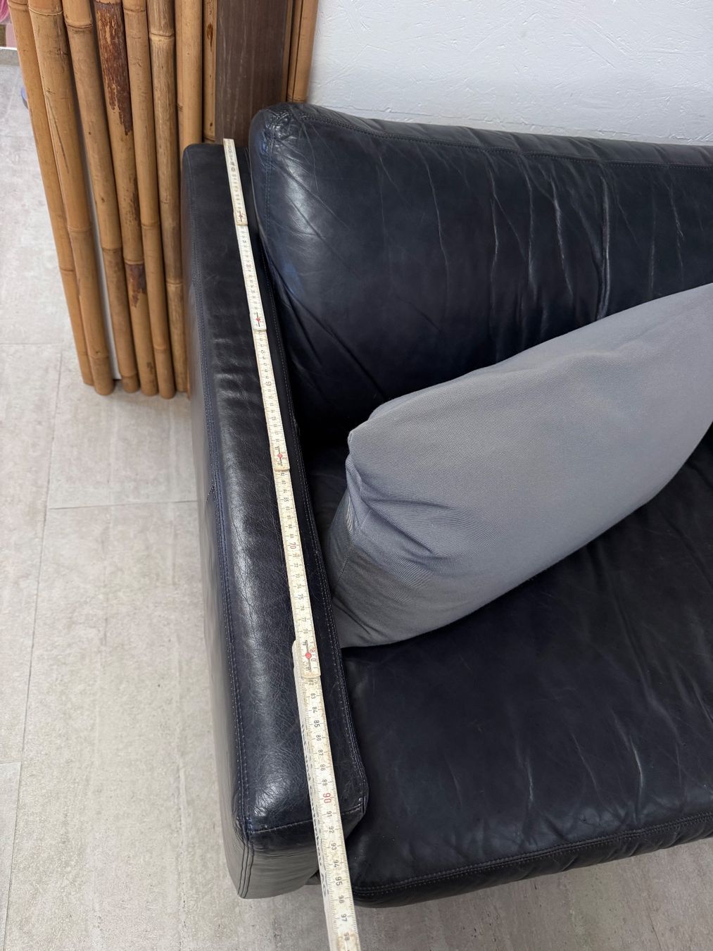Divani: Schwarzes Ledersofa – Usato da Zürich venduto da pire01 3