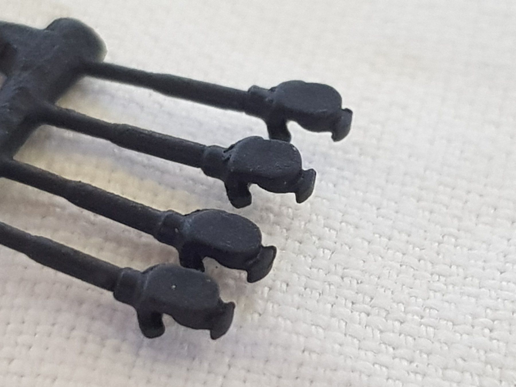 Modellini di ferrovie: 4 Bremsschlauch-Kupplungen – Nuovo (secondo la descrizione) da Luzern venduto da inca55