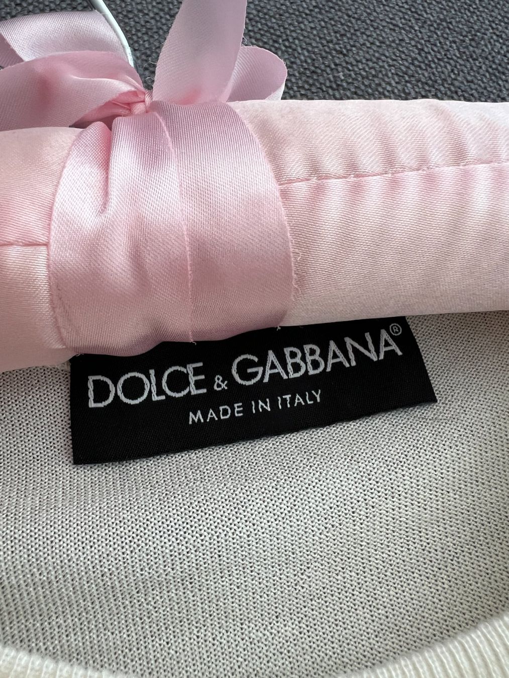 Dolce & Gabbana Maglioni & Felpe: Dolce & Gabbana Seidenpullover Lilien Gr. 36, IT 42 – Usato da Bergdietikon venduto da nonishop 2