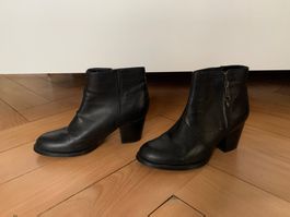 Stiefelette schwarz - 38