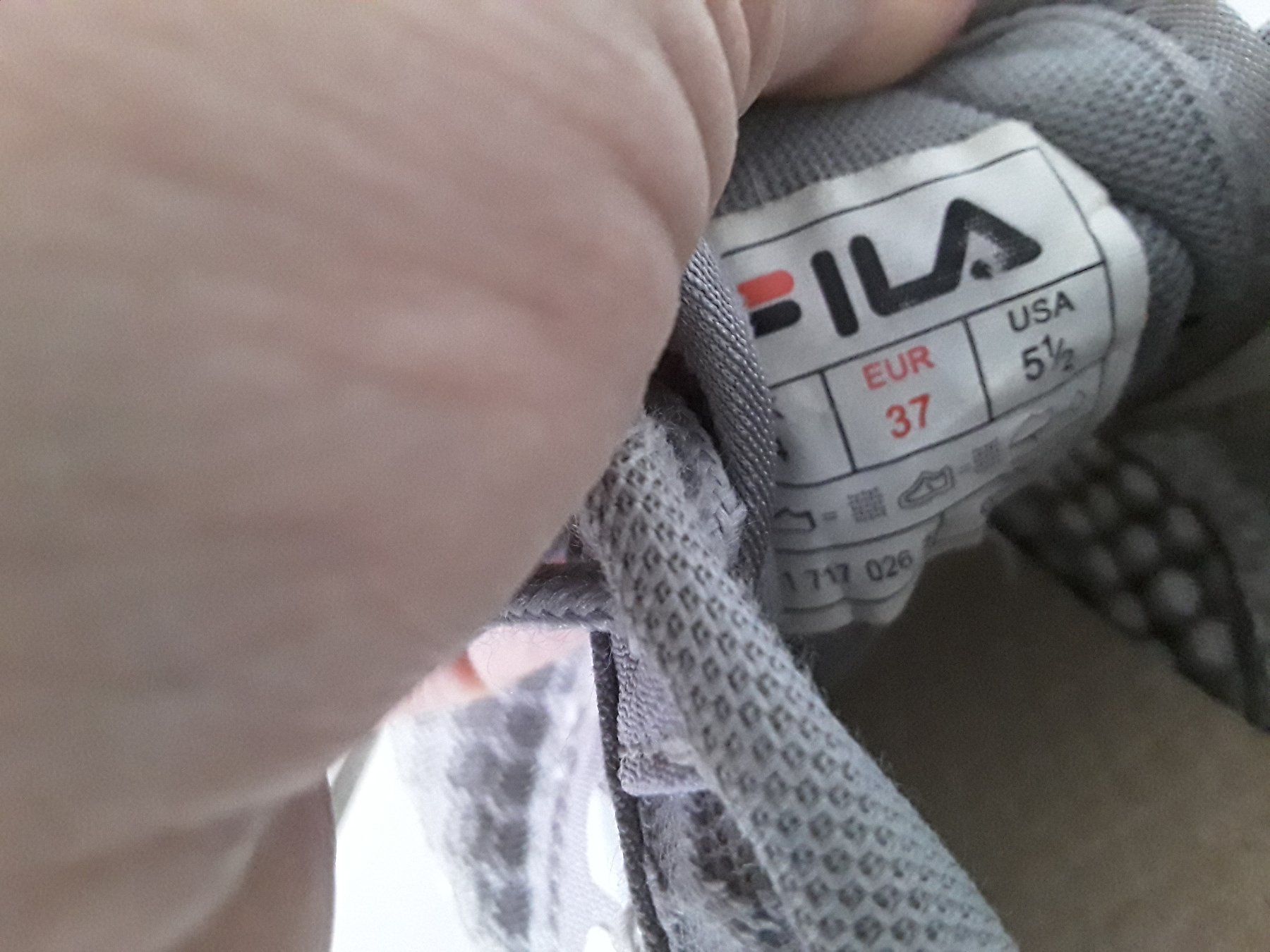 Damenschuhe: Turnschuhe FILA  EU 37 – Gebraucht aus Heimberg von Samprof 4