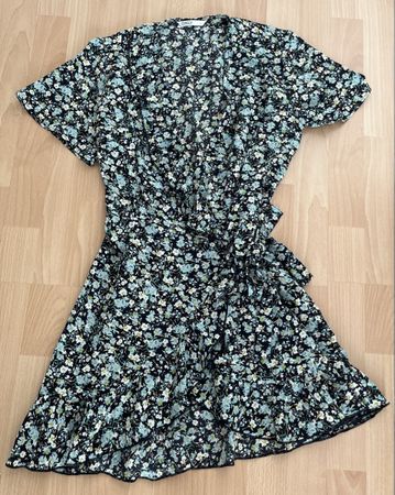 Tolles Wickelkleid Gr. 38