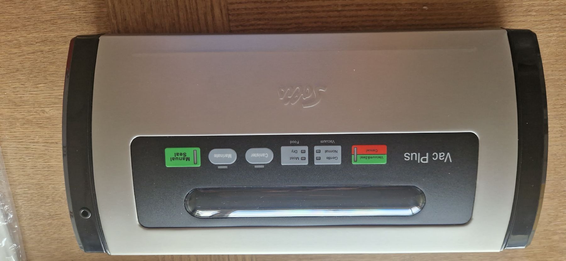 Solis Elettrodomestici da cucina: Machine Sous Vide - Solis Easy Vac Pro Metal + sachets – Nuovo e nell'imballaggio originale da Münchenbuchsee venduto da capa2014