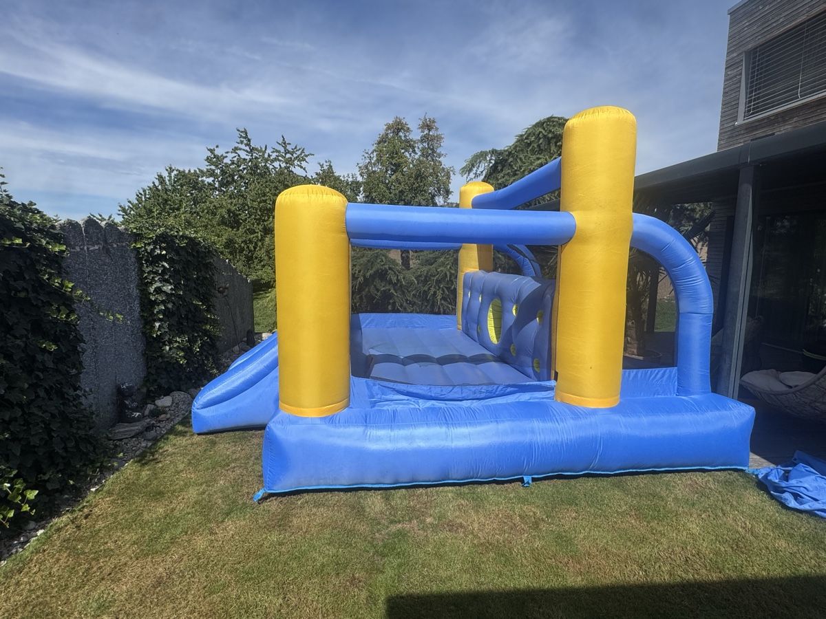 Spiele: Hüpfburg – Gebraucht aus Uezwil von off_sfk7 2
