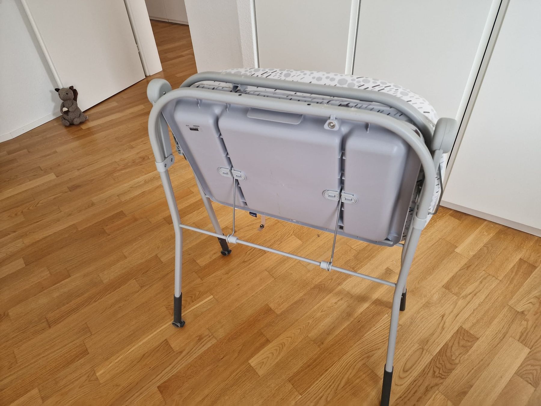 Chicco Fasciatoi & Accessori: Baby Bath Changing Table Grey good condition – Usato da Riehen venduto da ana_5qd6 8