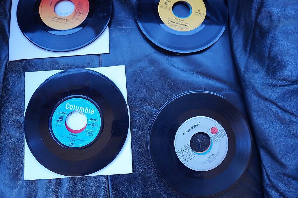 Vinyles: Musiksingles – D'occasion à Kräiligen par bero65