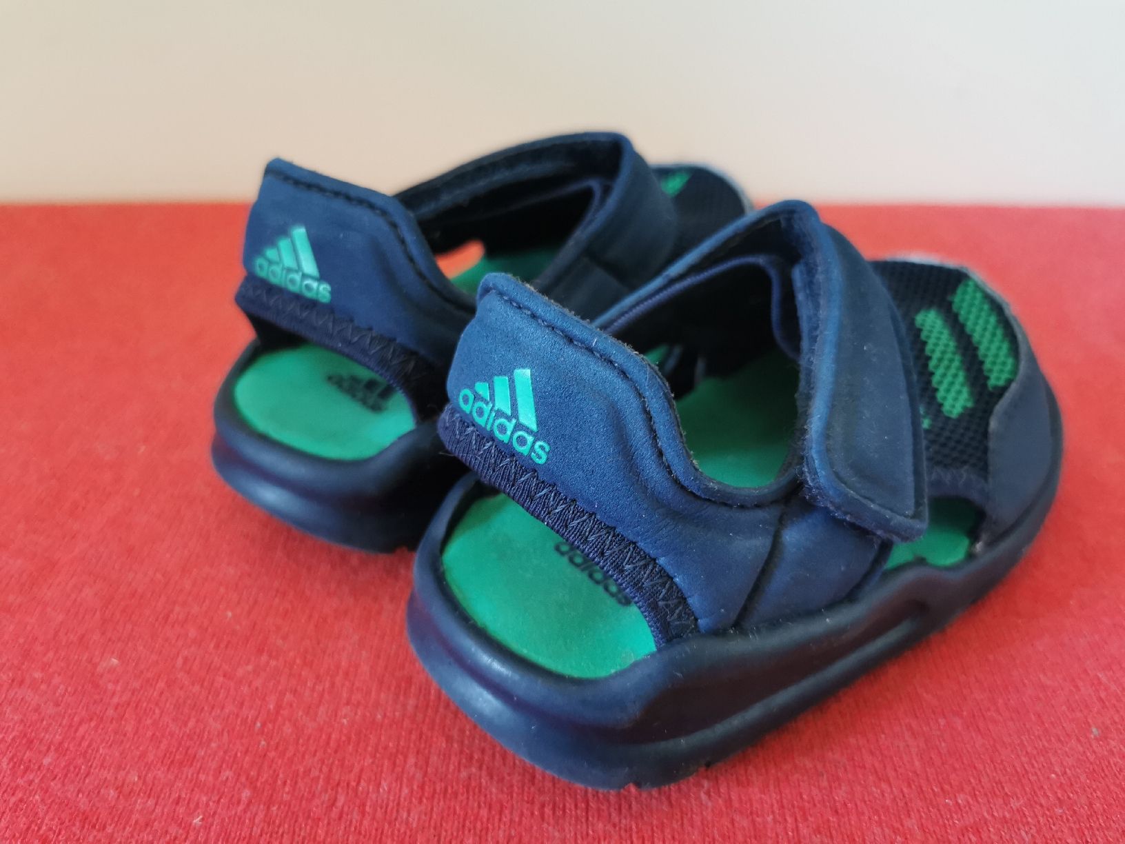 Adidas Chaussures garçon: Adidas Kinder Schuhe Gr 20 – D'occasion à Schlieren par vlalif 1