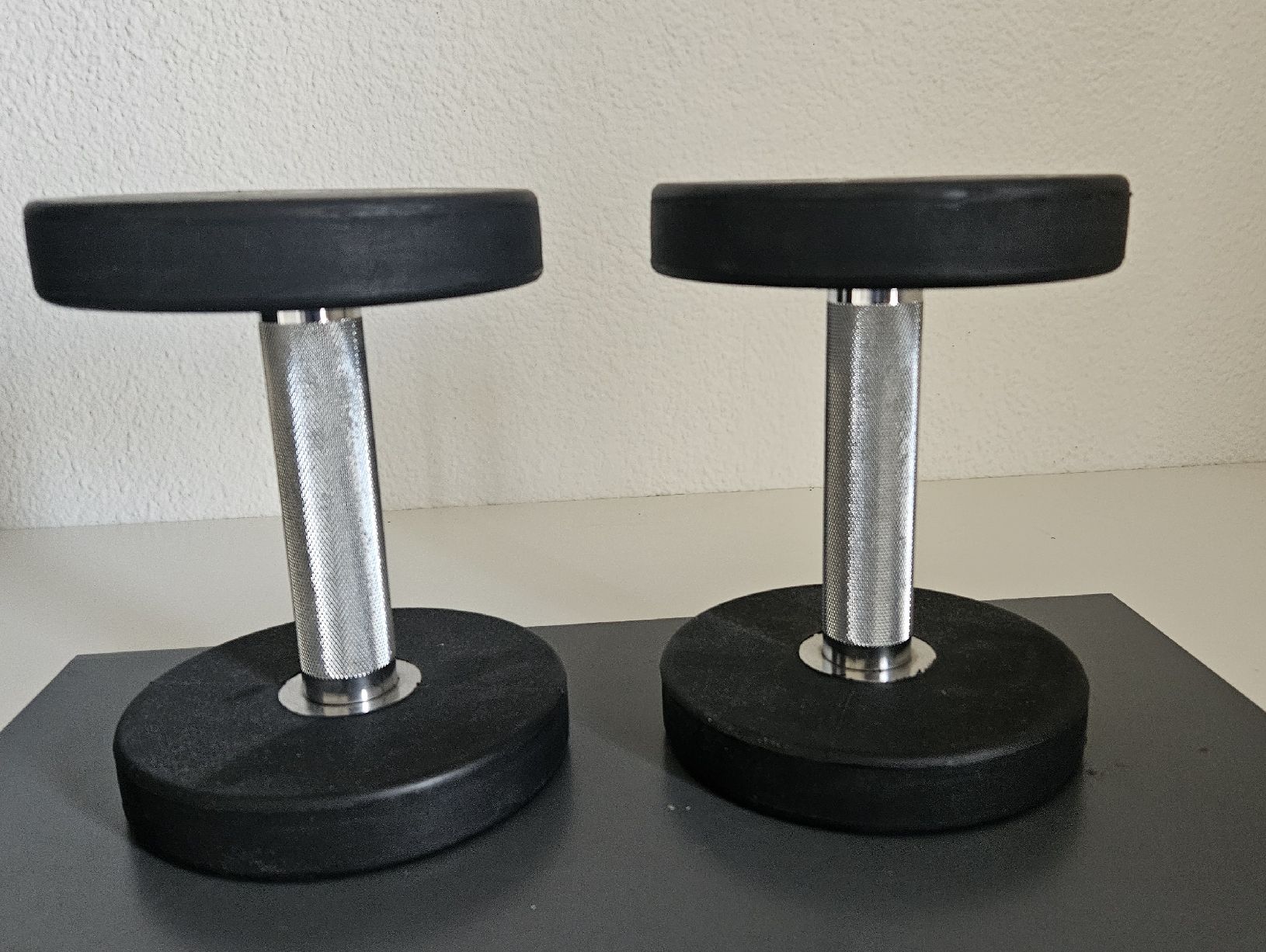 Hanteln & Gewichte: 5 Kg Hanteln – Gebraucht aus Kölliken von SoLa07