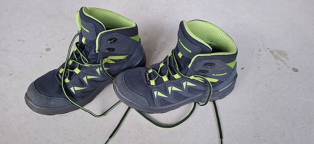 Scarpe da uomo: Scarponi Lowa taglia 36 – Usato da Ludiano venduto da Danielsan 1