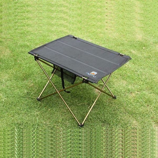 Tavoli: Leichter Camping Tisch – Nuovo e nell'imballaggio originale da Winterthur venduto da Neilpryde01