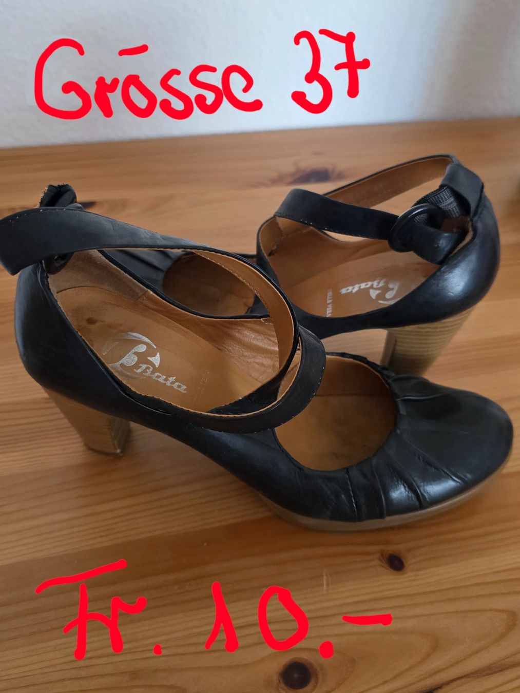 Scarpe da donna: Schwarze Schuhe – Usato da Riehen venduto da zuce41