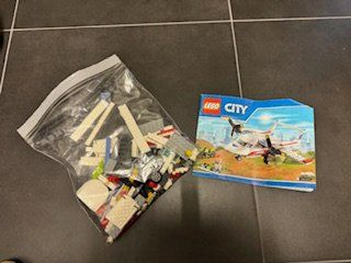 Lego Baukästen: Lego City 60116 Rettungsflugzeug – Gebraucht aus Gommiswald von Anika6