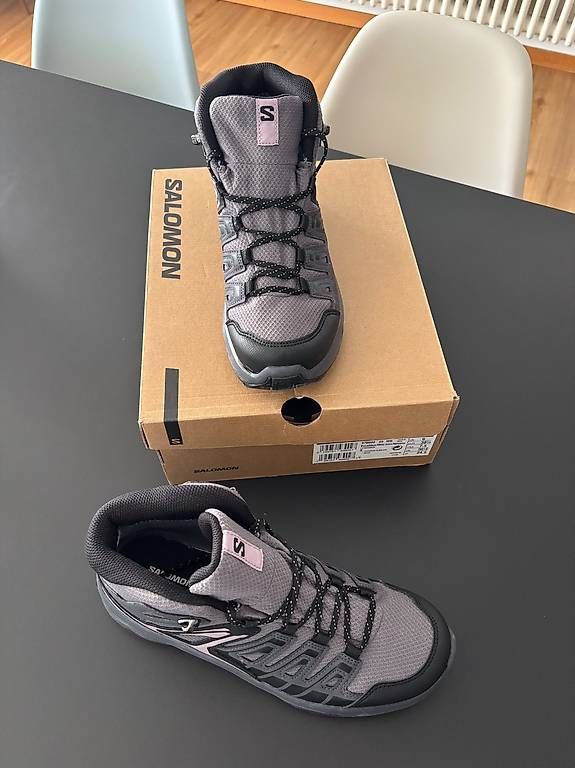 Scarpe da donna: Salomon Wanderschuh Damen – Usato da Luzern venduto da Rica83