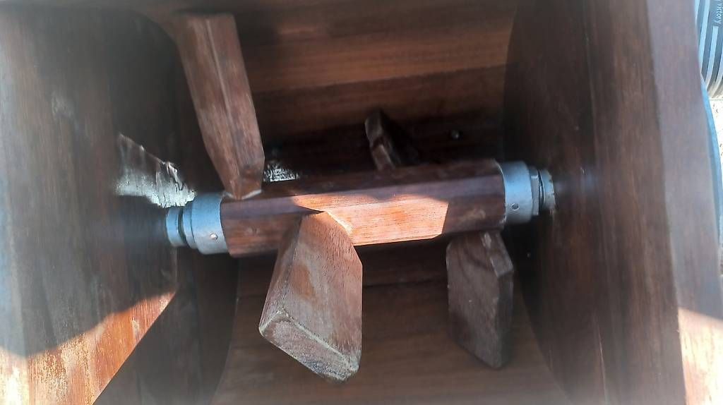 Autres appareils anciens: Butterfass holz  – D'occasion à Pohlern par fri_7fby 2