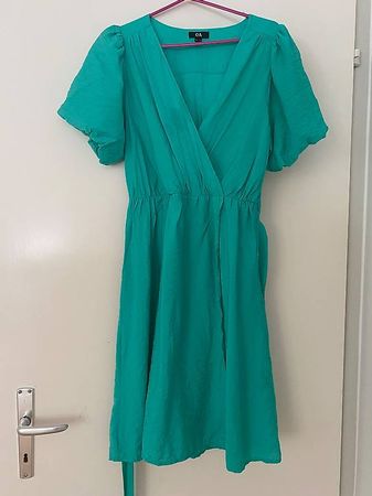 C&A Midikleid Mintgrün Gr. 38 M mit Puffärmeln