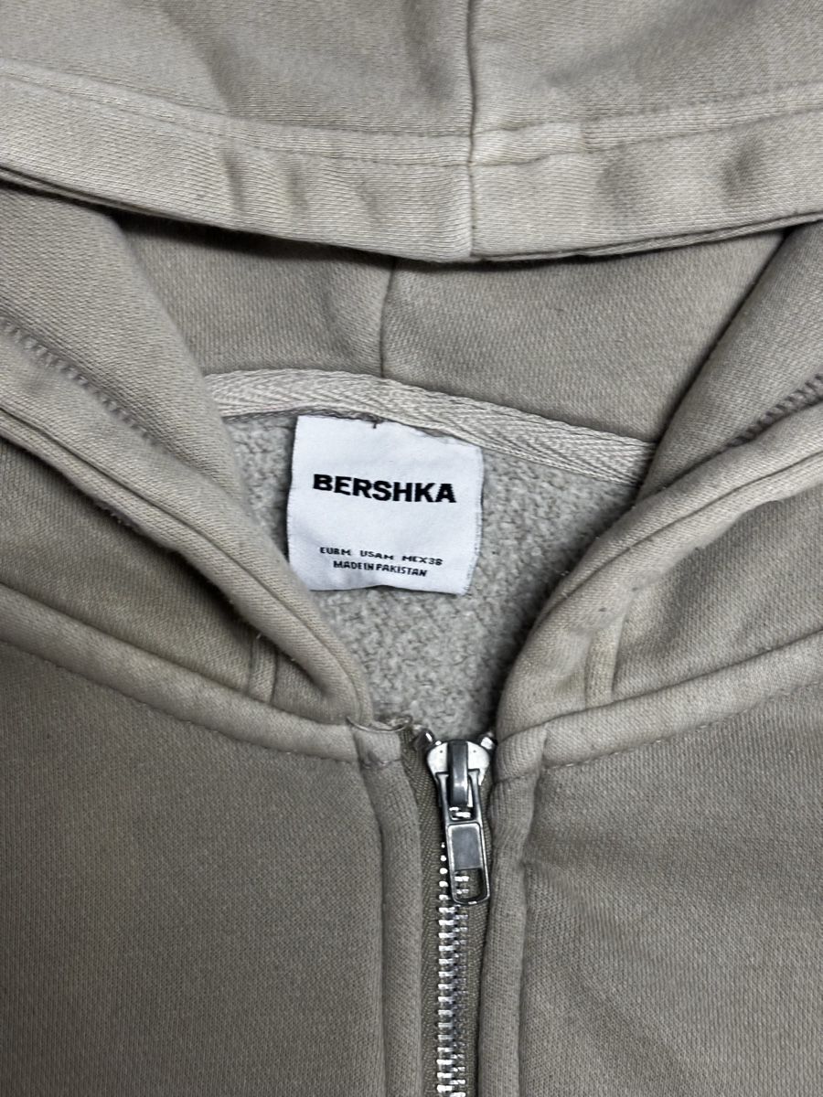 Maglioni & Felpe: Bershka Zip Hoodie  – Usato da Sissach venduto da Geopatral 1