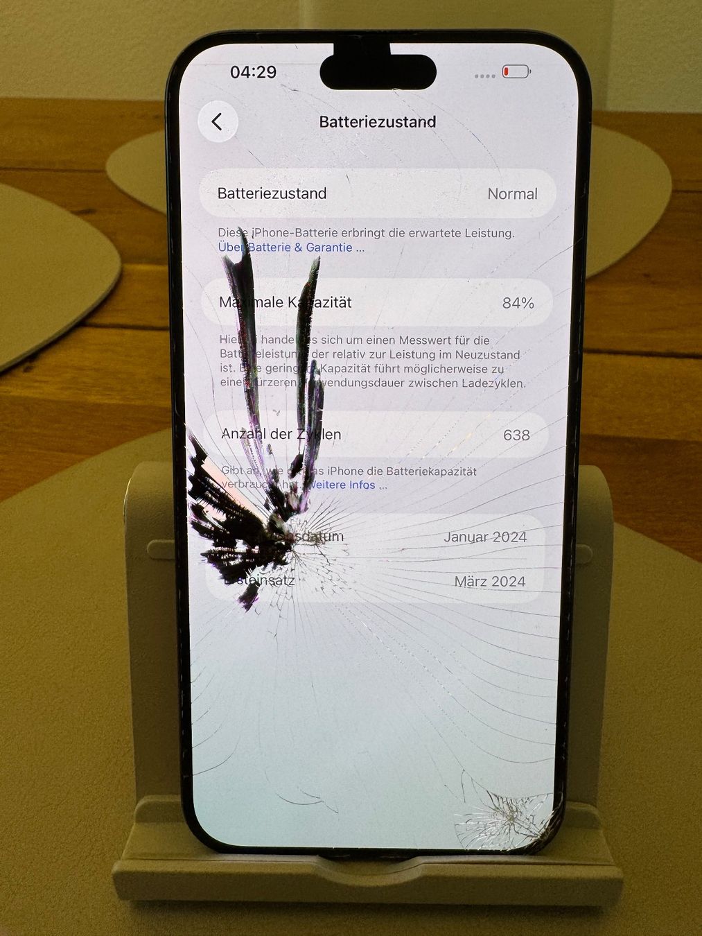 Apple Telefoni cellulari / Smartphones: iPhone 15 pro Max  256GB – Difettoso da Adliswil venduto da Busys 2
