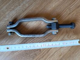 1 seitlicher Spannbügel für Lagerabzieher siehe Fotos