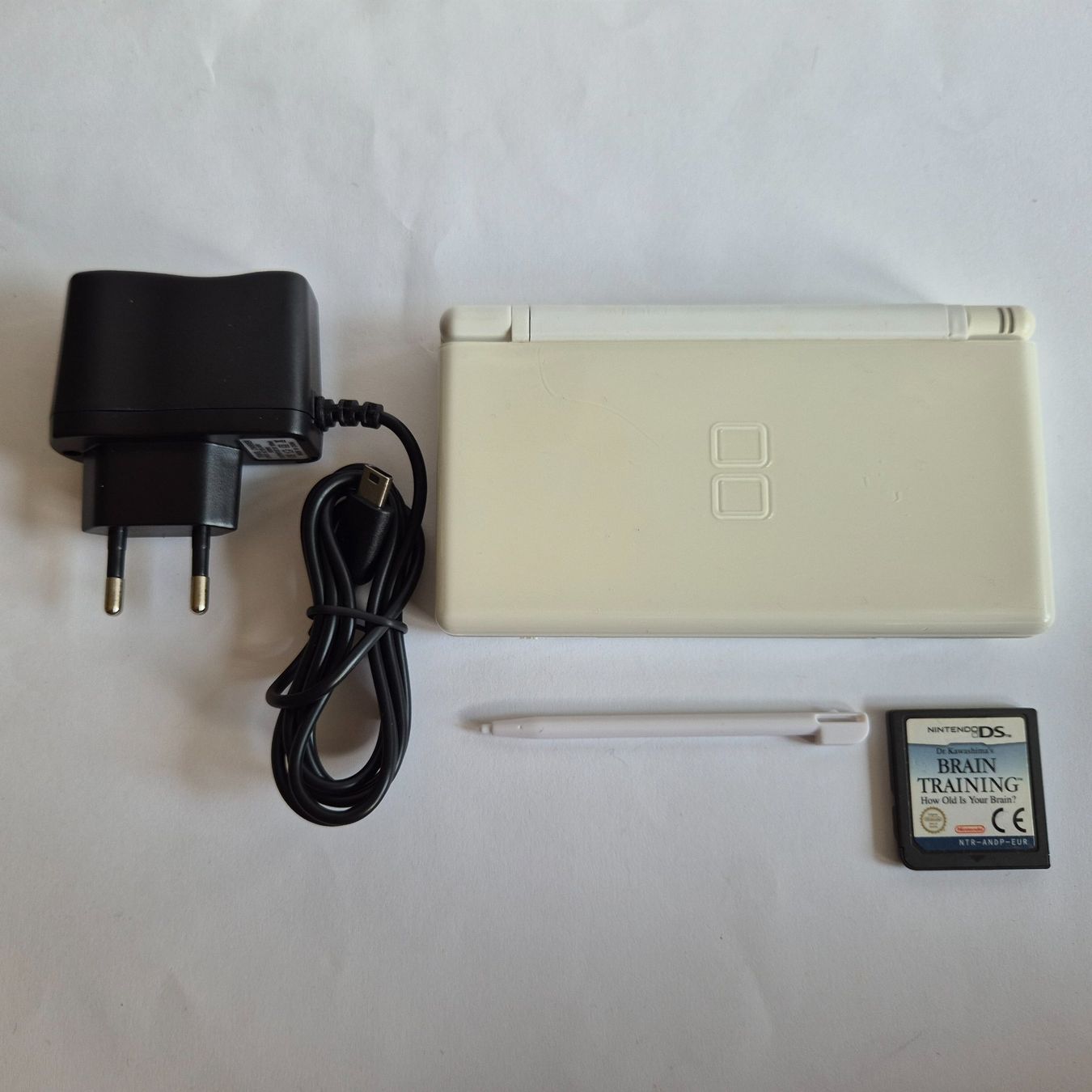 Nintendo Console: Nintendo DS Lite Konsole Weiss inkl. Ladekabel & Stift – Usato da Zürich venduto da Mephisto87