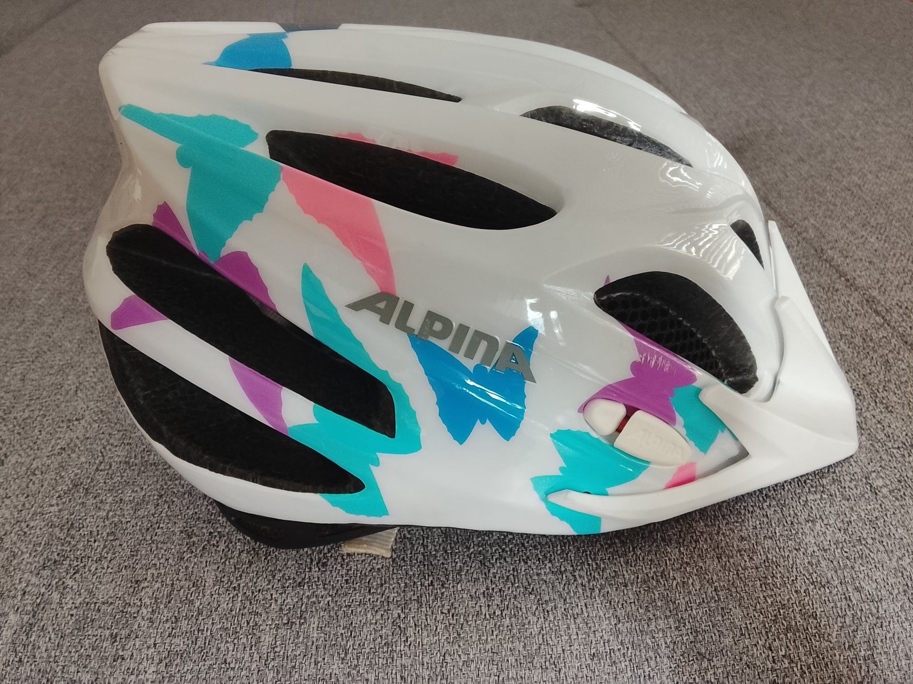 Alpina Helme: Kinder Velohelm Gr. 50-55 – Gebraucht aus St. Gallen von Fluros