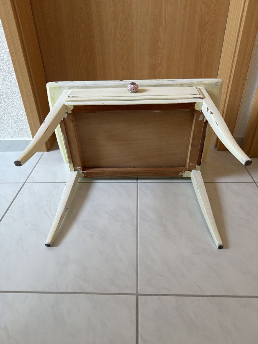 Comodini: Beistelltisch, Nachttisch, Vintage. – Usato da Biberist venduto da Momo33 5