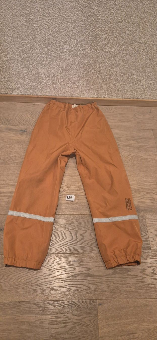 H&M Hosen: H&M Regenhose Gr. 128 – Gebraucht aus Steinhausen von Housebabe